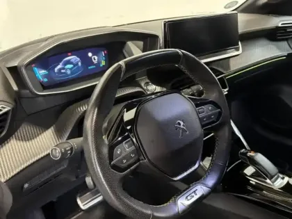 Photo 21 Peugeot 208 Gén. II Ph1 NG GT 5