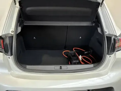 Photo 24 Peugeot 208 Gén. II Ph1 NG GT 5