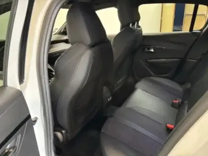 Photo 8 Peugeot 208  e- 136 GT I-Copckpit GPS Full Led Camera