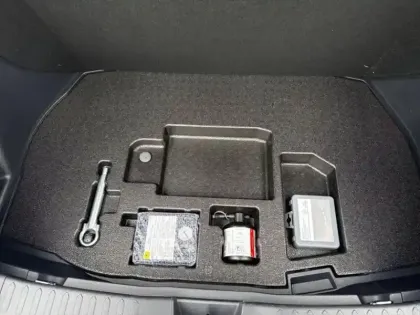 Photo 14 Toyota C-HR  1.8 Hybride 140ch Design NG23