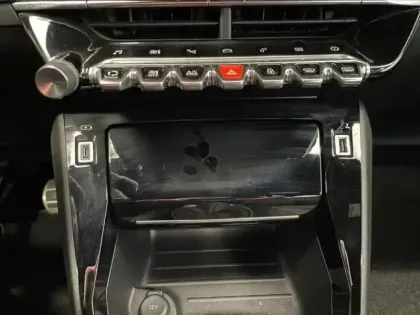 Photo 10 Peugeot 2008  1.2 PureTech 130ch S&S GT