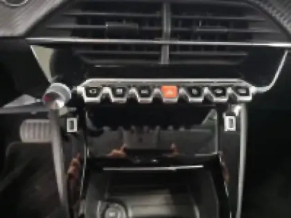 Photo 12 Peugeot 208 Gén. II Ph1 NG Style 5