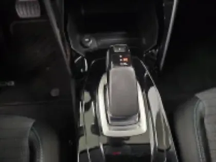 Photo 11 Peugeot 208 Gén. II Ph1 NG Style 5