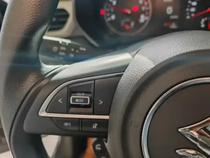 Photo 13 Suzuki Swift  1.2 Hybrid 83ch Avantage