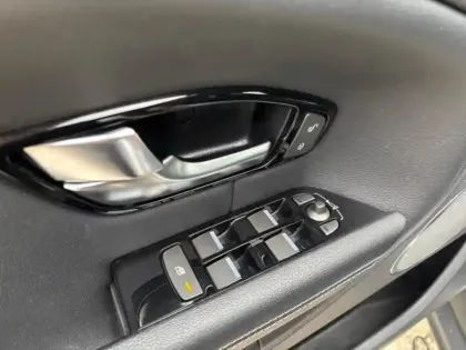 Photo 14 Land rover Range Rover  Evoque 2.0 TD4 150 SE Dynamic BVA Mark V