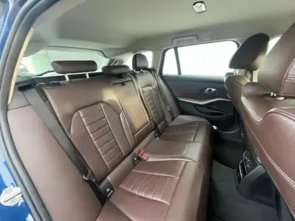 Photo 12 BMW Serie 3 Gén. VII (G21) Ph1 Business Design 5