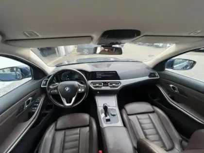 Photo 7 BMW Serie 3 Gén. VII (G21) Ph1 Business Design 5