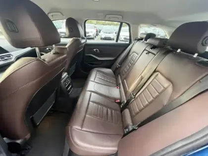 Photo 9 BMW Serie 3 Gén. VII (G21) Ph1 Business Design 5