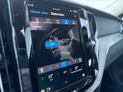 Photo 14 Volvo Xc60  T6 Hybride Rechargeable 253 + 145ch Plus Style Dark Geartronic 8 AWD