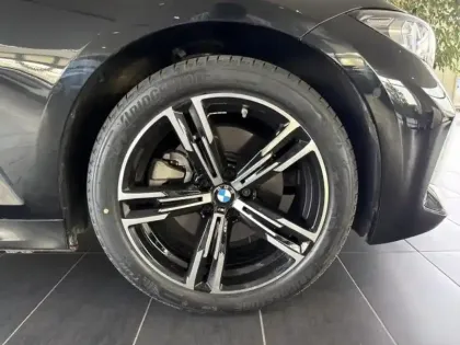 Photo 7 BMW Serie 3 Série 3 330eA 292ch M Sport