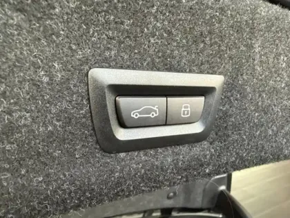 Photo 13 BMW Serie 3 Série 3 330eA 292ch M Sport