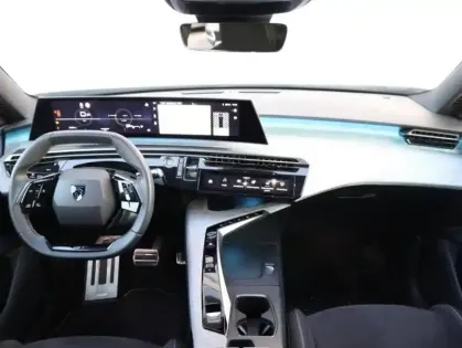 Photo 7 Peugeot 3008  1.2 Hybrid 136ch GT e-DCS6