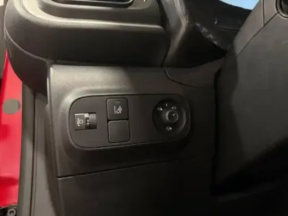 Photo 13 Citroën C3  PureTech 82ch Shine S&S E6.d