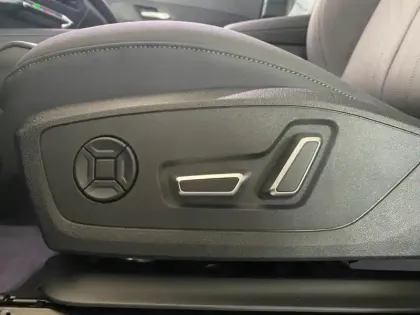 Photo 14 Audi Q3  1.5 e-hybrid 272ch S line S tronic 6