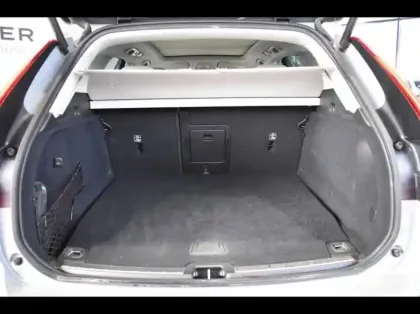 Photo 8 Volvo Xc60  T6 Hybride Rechargeable 253 + 145ch Plus Style Dark Geartronic 8 AWD