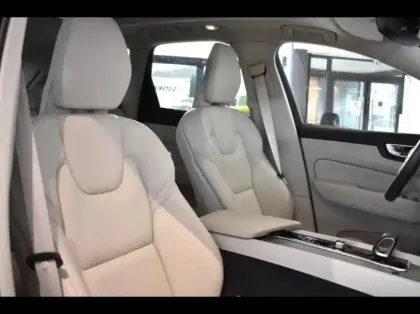 Photo 5 Volvo Xc60  T6 Hybride Rechargeable 253 + 145ch Plus Style Dark Geartronic 8 AWD