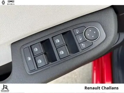 Photo 13 Renault Clio  1.6 E-Tech hybride 140ch Intens -21N