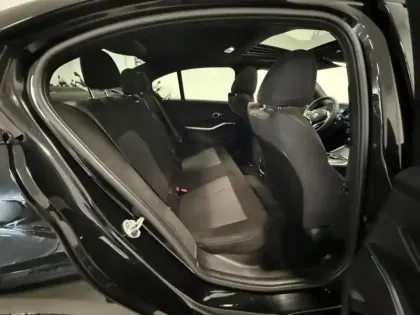 Photo 6 BMW Serie 3 Série 3 330eA xDrive 292ch M Sport