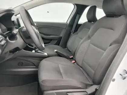 Photo 6 Renault Clio  1.6 E-Tech hybride 140ch Zen -21N