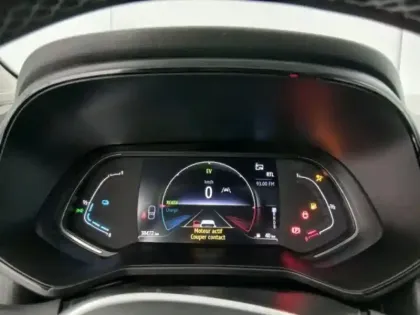 Photo 13 Renault Clio  1.6 E-Tech hybride 140ch Zen -21N