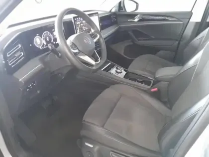 Photo 11 Volkswagen Tiguan  1.5 eTSI 150ch Elegance DSG7