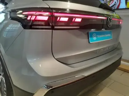 Photo 8 Volkswagen Tiguan  1.5 eTSI 150ch Elegance DSG7