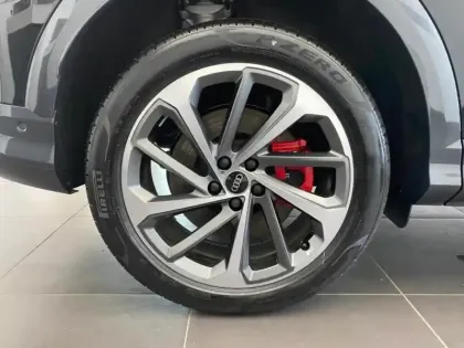 Photo 11 Audi Q5  2.0 e-hybrid 367ch S line quattro S tronic 7