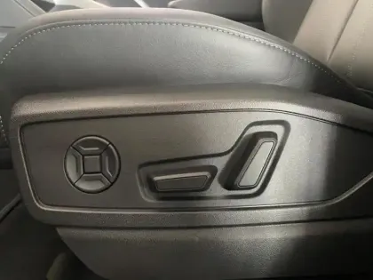 Photo 14 Audi Q5  2.0 e-hybrid 367ch S line quattro S tronic 7