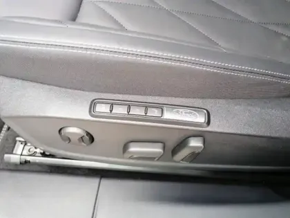 Photo 13 Ford Explorer  286ch Extended Range 79kWh Pack Premium RWD