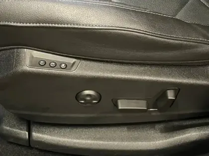 Photo 13 DS DS 7  E-TENSE 4x4 300ch Rivoli