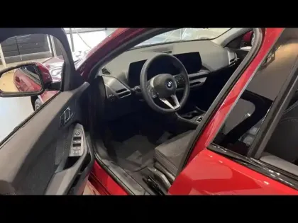 Photo 14 BMW Serie 1 Série 1 116A 122ch M Sport Design DKG7