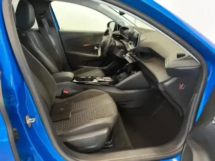 Photo 13 Peugeot 208  e- 136ch Allure