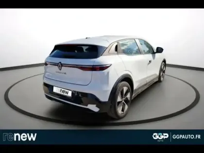 Photo 5 Renault Megane Gén. V (BCB) Ph1 Equilibre 5