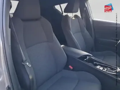 Photo 19 Toyota C-HR  122h Design 2WD E-CVT RC18