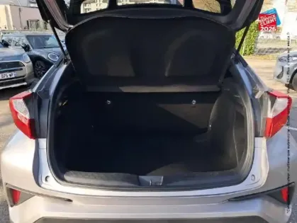 Photo 28 Toyota C-HR  122h Design 2WD E-CVT RC18