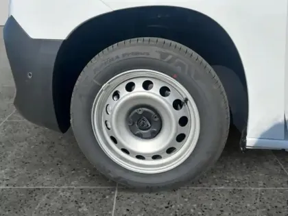 Photo 13 Peugeot Partner  M Diesel 130 GPS / CAMERA / PLANCHER BOIS / ALLURE CARE 8 ANS