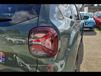 Photo 13 Dacia Duster  1.5 Blue dCi 115ch  Journey + 4x2