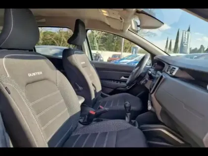 Photo 9 Dacia Duster  1.5 Blue dCi 115ch  Journey + 4x2