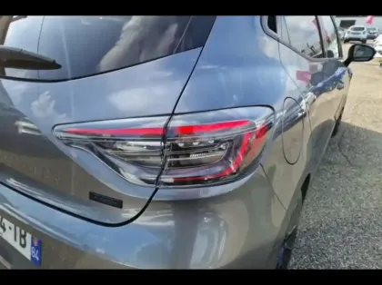 Photo 13 Renault Clio  1.6 E-Tech 145ch full hybrid esprit Alpine