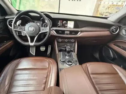 Photo 12 Alfa Romeo Stelvio  2.2 Diesel 210ch Lusso Q4 AT8