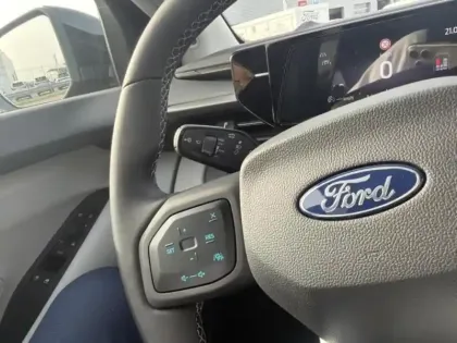 Photo 14 Ford Explorer  286ch Extended Range 79kWh Select RWD