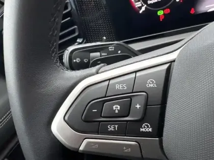 Photo 11 Volkswagen Tiguan  1.5 eTSI 131ch VW Edition DSG7