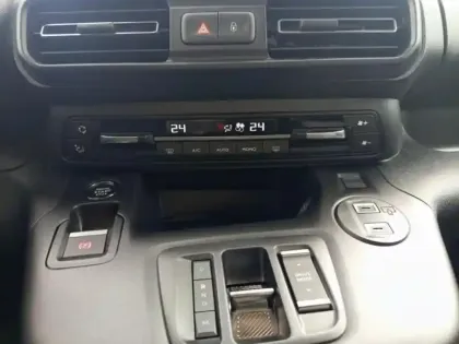 Photo 14 Citroën Berlingo Gén. III Ph2 MAX 5