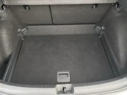 Photo 10 Volkswagen Taigo  1.0 TSI 116ch R-Line Edition DSG7