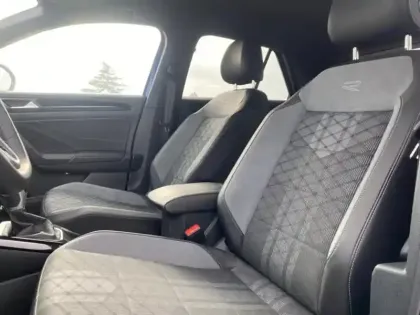 Photo 13 Volkswagen T-roc  1.5 TSI Evo2 150ch R-Line Edition DSG7