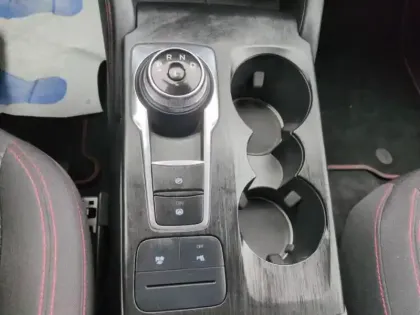 Photo 11 Ford Kuga  2.5 Duratec 190ch FHEV E85 ST-Line BVA