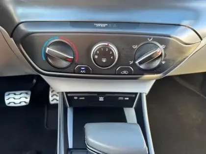 Photo 15 Hyundai Bayon  1.0 T-GDi 100ch Hybrid 48V Intuitive DCT-7