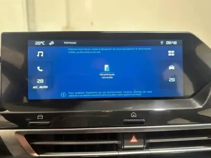 Photo 13 Citroën C4  Moteur électrique 136ch (100 kW) Feel Automatique