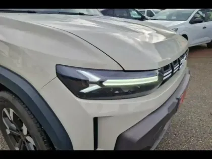 Photo 6 Dacia Duster  1.6 hybrid 140ch Extreme