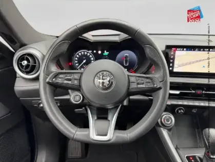 Photo 11 Alfa Romeo Tonale  1.5 Hybrid 160ch Ti TCT
